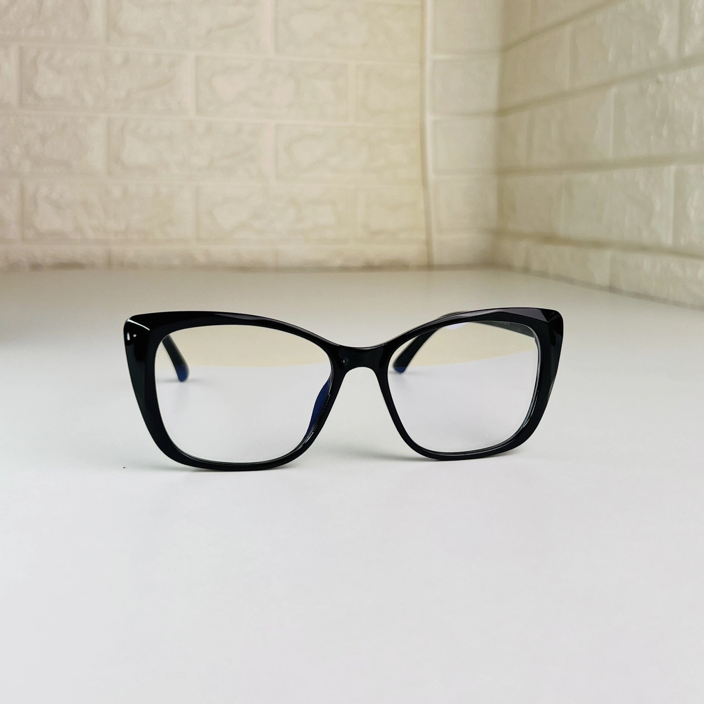 LunaFrame Bold | Black